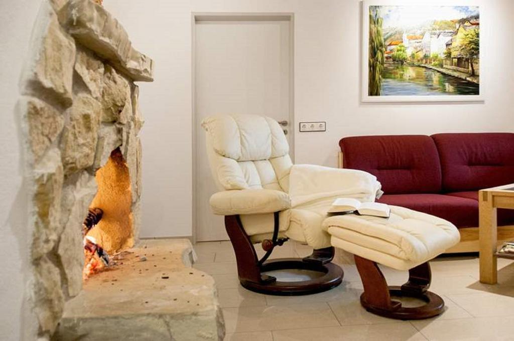 Haus "Am Muehlheimer Berg" Mörnsheim Dış mekan fotoğraf